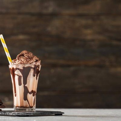 How-to-Make-Chocolate-Milkshake-03